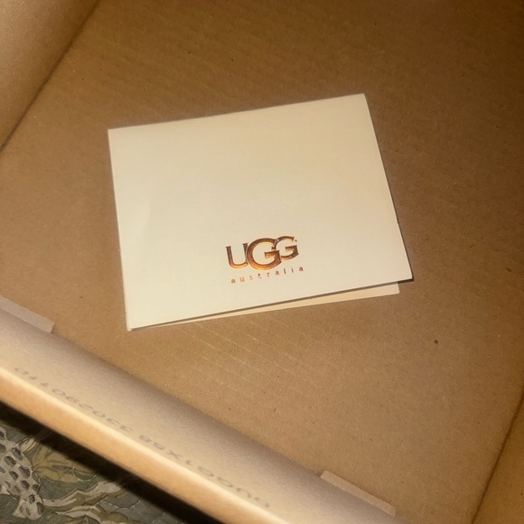 Like New! Authentic Women's UGG Classic Short Boots - Sand, Size 6" - Picture 7 of 8